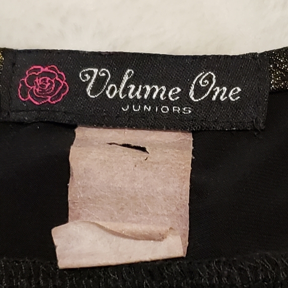 BOGO Free🦋 Volume One Juniors Belted Glitter Top - Picture 5 of 11